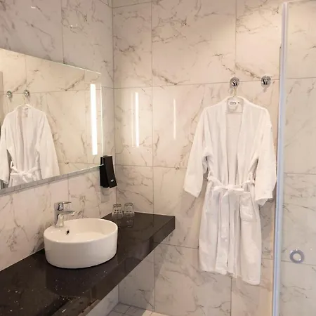 The Tide - 4* Sørvågen