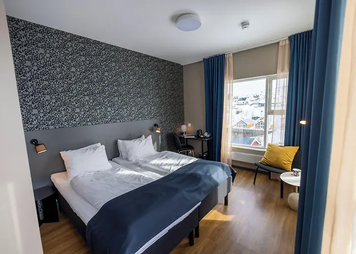 The Tide - Sørvågen