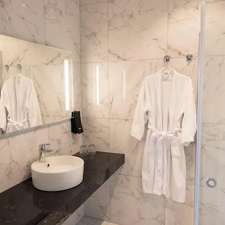 Отель The Tide - 4*